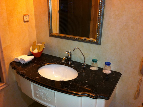 金银岛大酒店主图