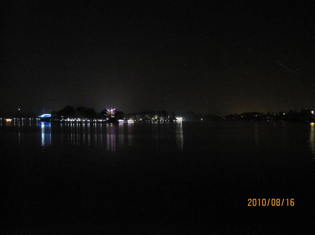 莱凯斯汀花园酒店主图