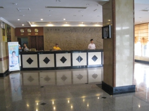 祥和假日大酒店-客卧