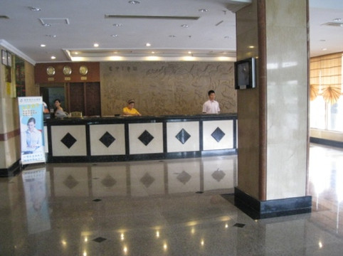 祥和假日大酒店主图