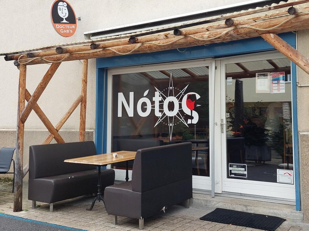 Notos Bar Restaurant