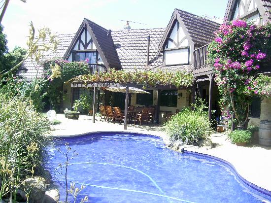 Stocks Country Retreat-泳池