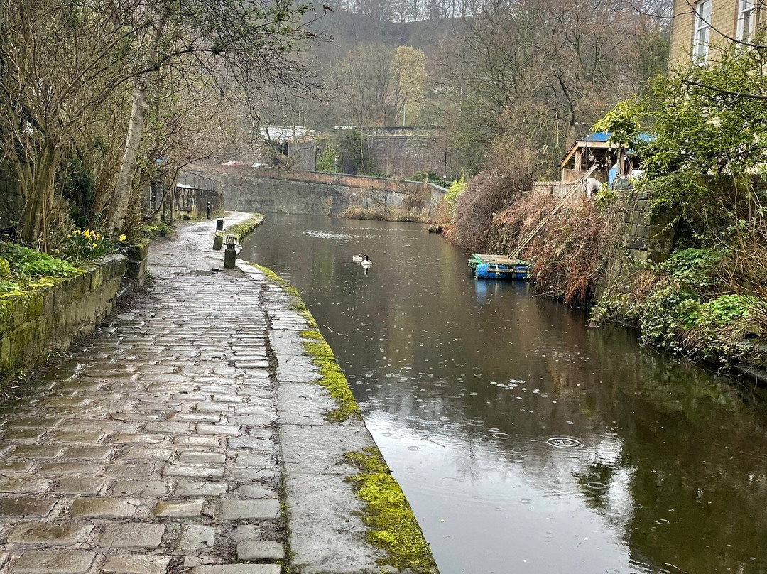 Rochdale Canal Loch 19 - Todmorden Loch景点图片