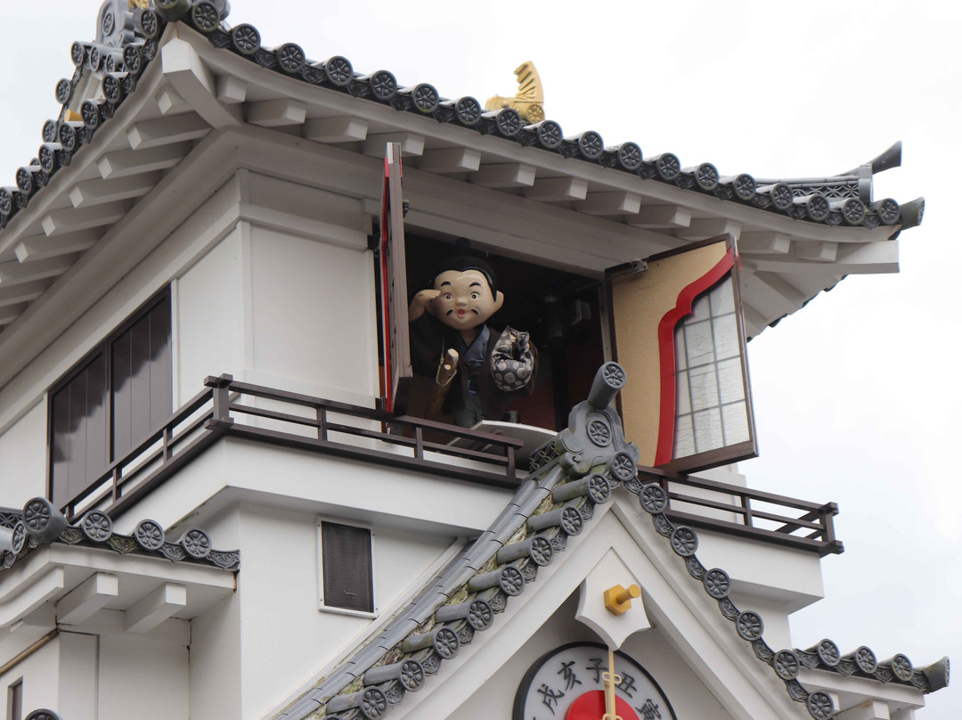 Hitoyoshi Ekimae Karakuri Clock景点图片