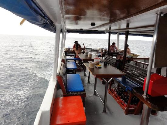 Sea Dragon Dive Center-拉克山必去景点