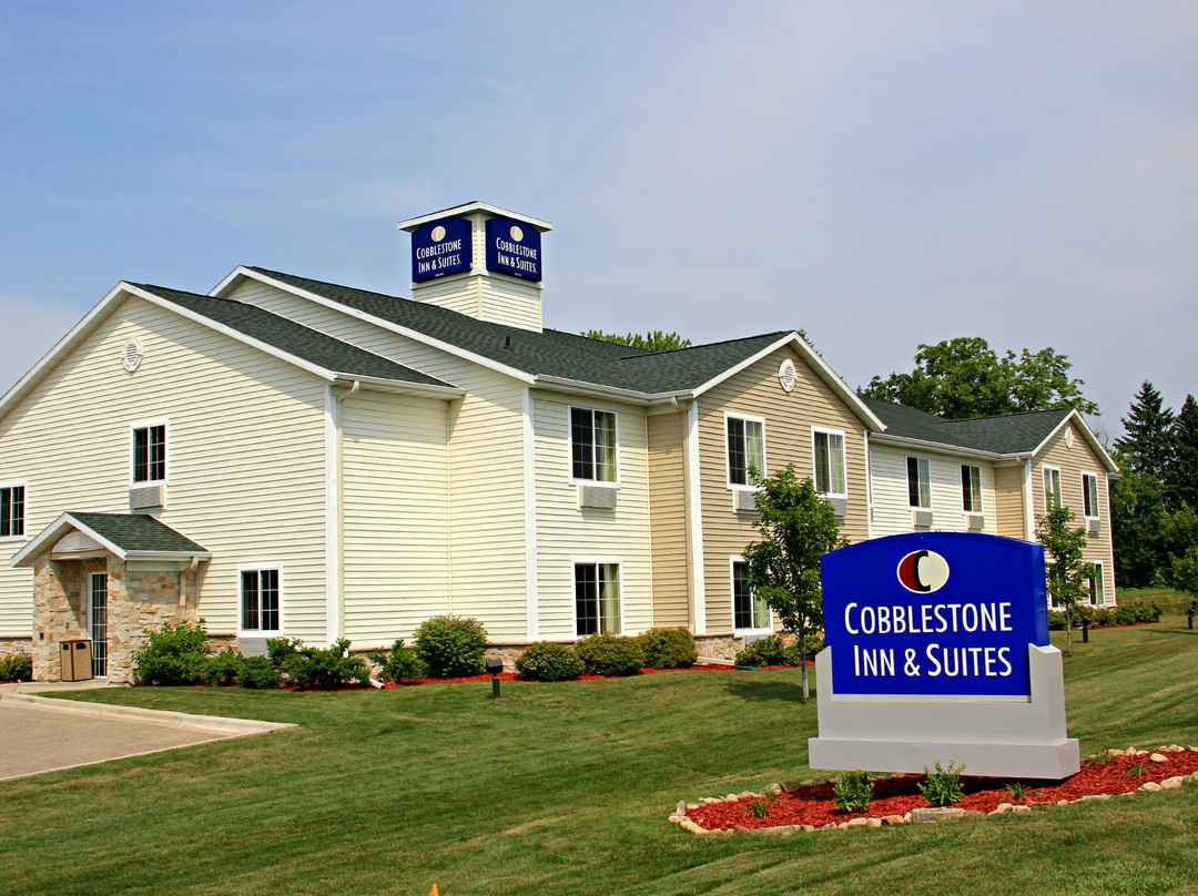 Cobblestone Inn & Suites - Clintonville