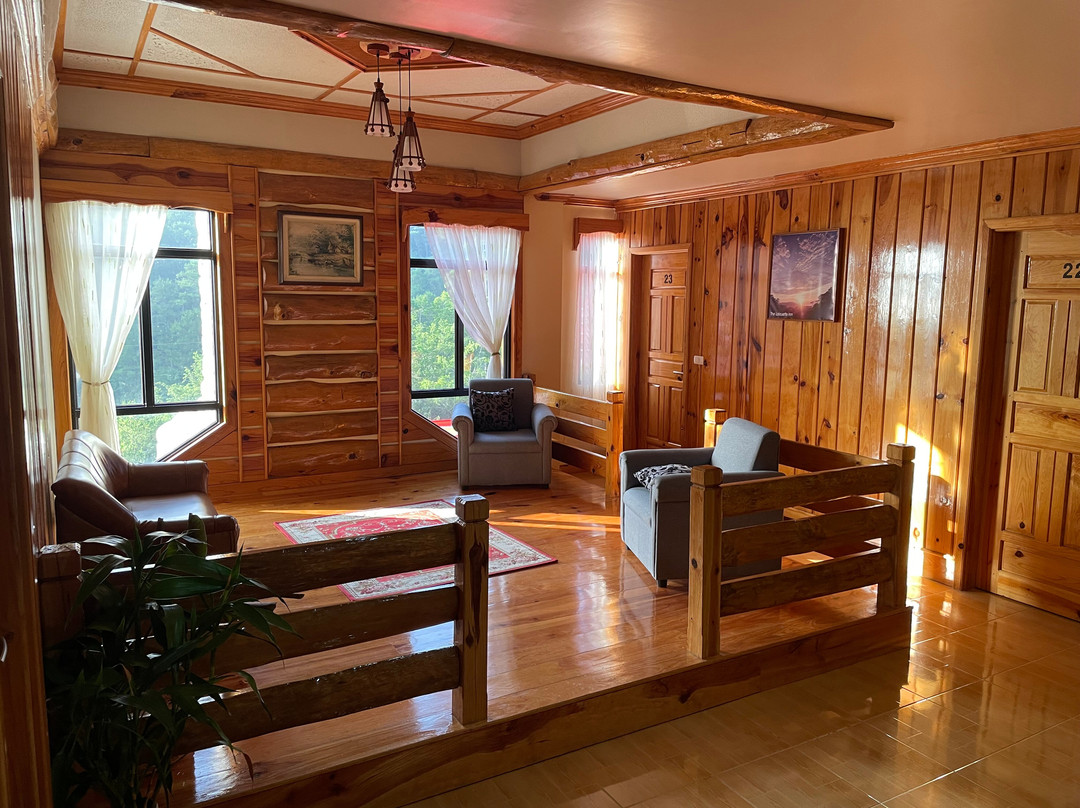 The Lalouette Inn