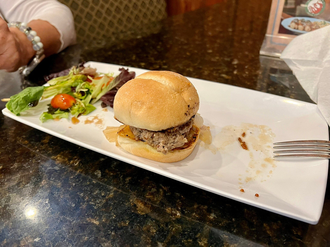 Mccrackens Irish Pub