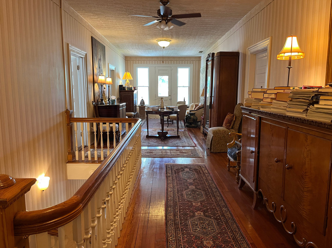 The Columns Bed And Breakfast Inn主图