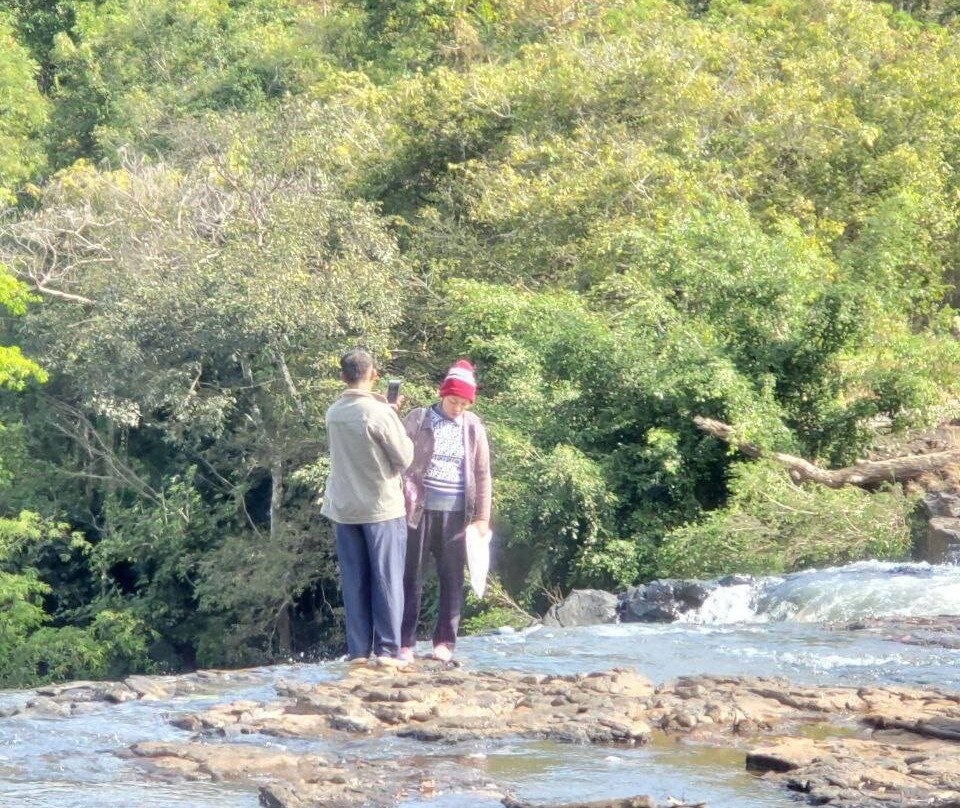 Bousra Waterfall-森莫诺隆必去景点