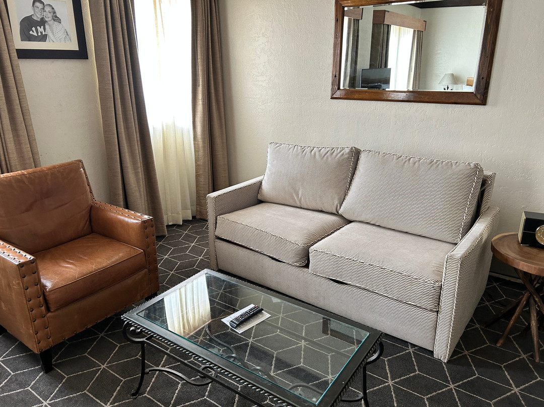 Hotel El Rancho主图