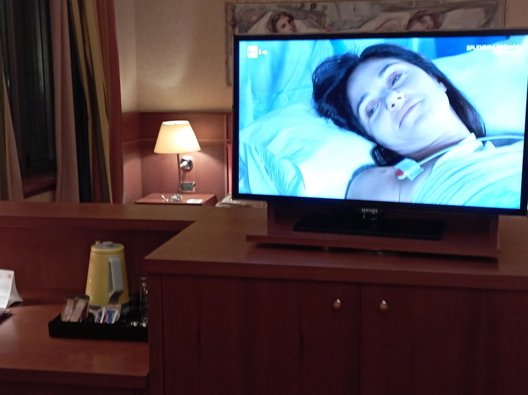 梦德诺皇宫酒店主图