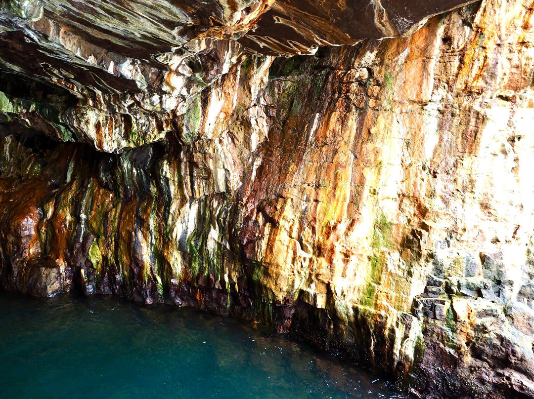 Sandanbeki Cave-白滨町必去景点