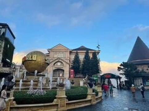 Sanna Tour JSC-岘港必去景点