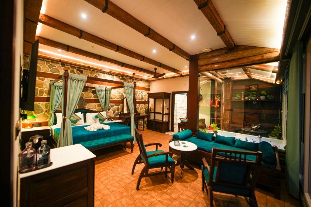 Jharipani Castle主图