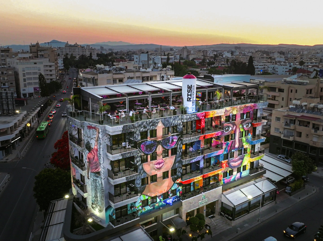 拉纳加酒店住宿-Rise Urban Art Hotel