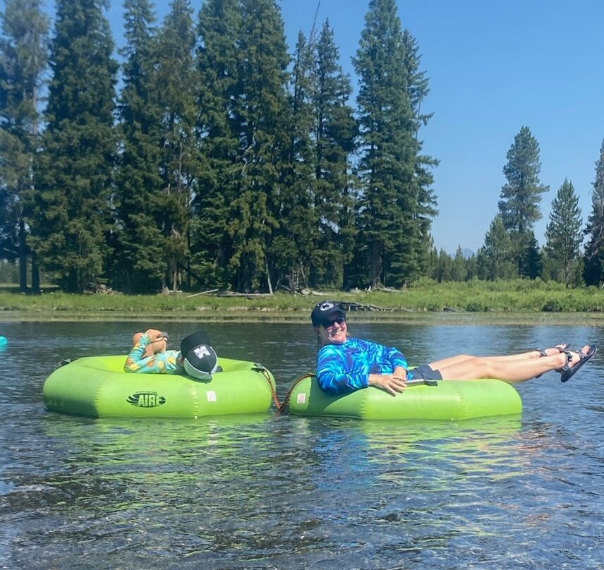 Mack`s Inn Float Trip and Rentals-艾兰帕克必去景点