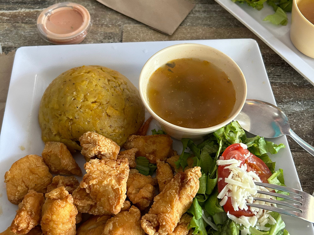 Playa Rompe Olas-Aguadilla必去景点