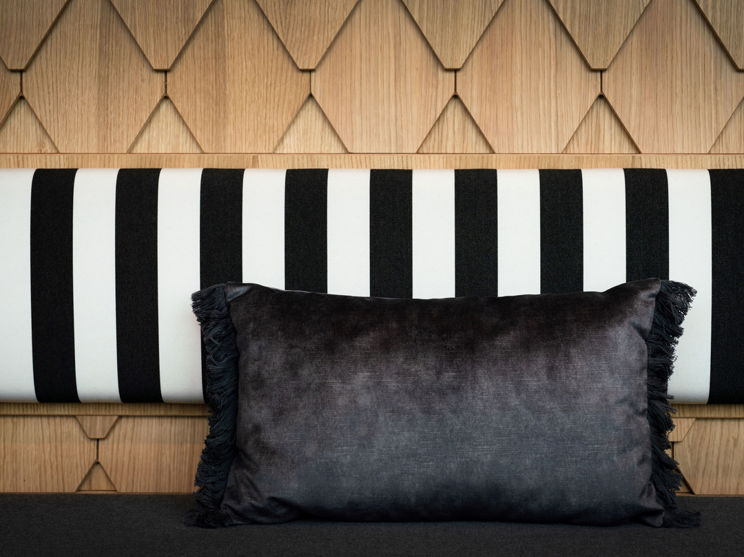 Tholes Hotel Bucken主图