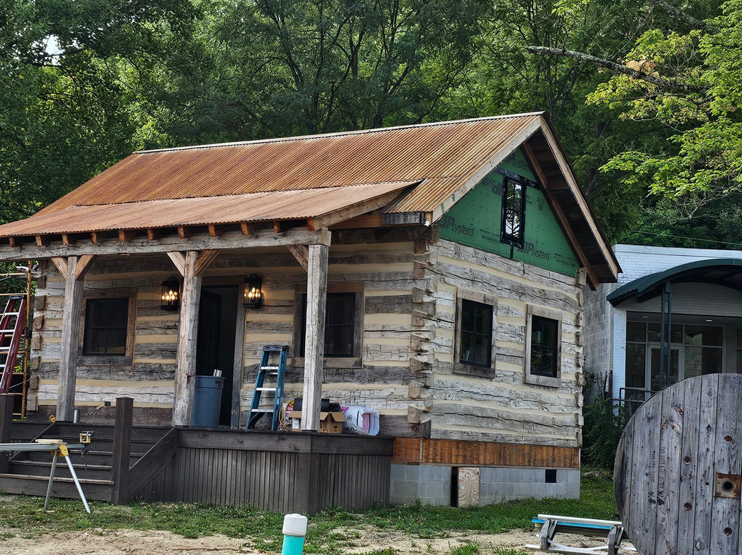 Barnwood Living-White Sulphur Springs必去景点