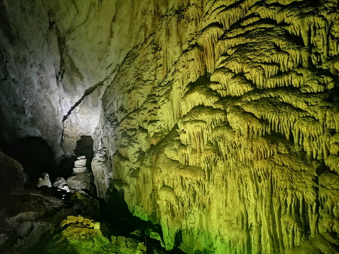 Borodinskaya Cave-Bograd必去景点