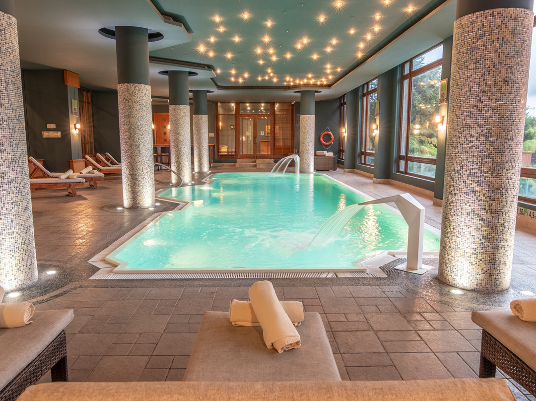 Park Lake Luxury Hotel主图