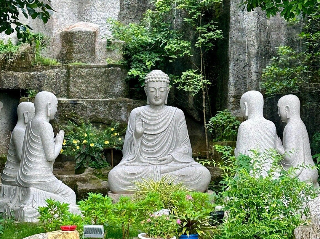 Chùa Vạn Linh-Tinh Bien必去景点