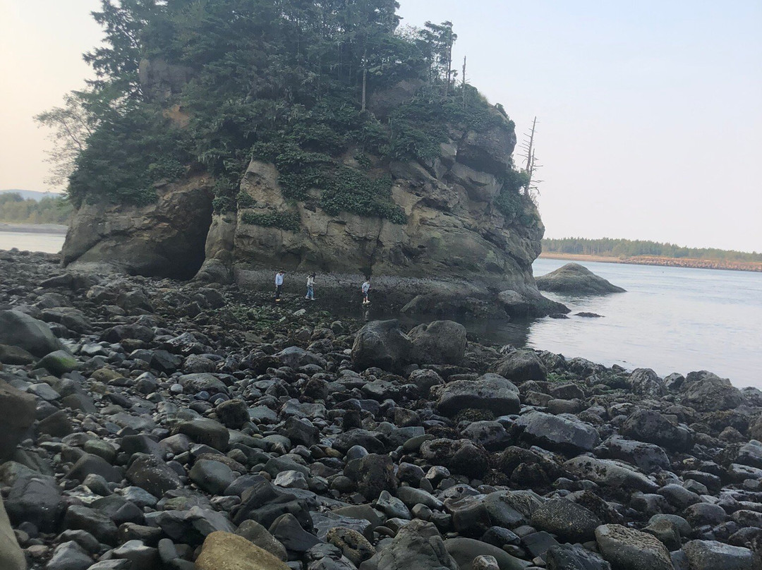 The Three Graces-Rockaway Beach必去景点