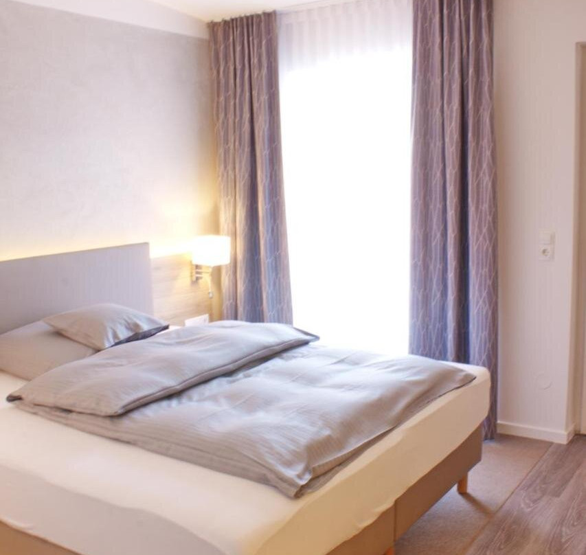 Stichwehs Hotel am Bahnhof主图