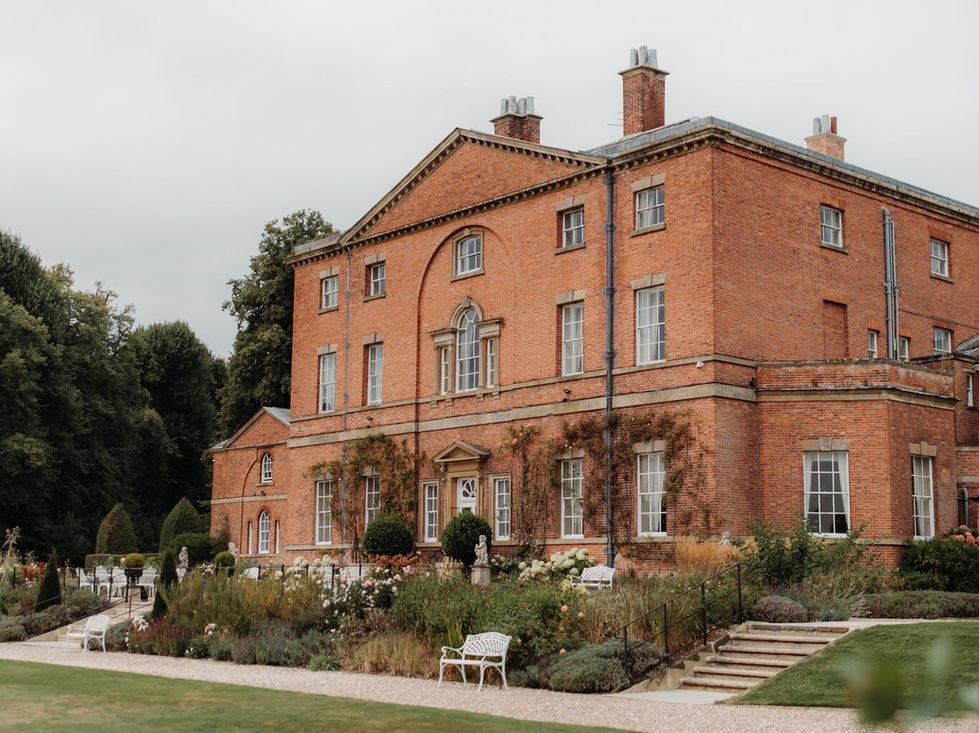 Norwood Park Country House主图