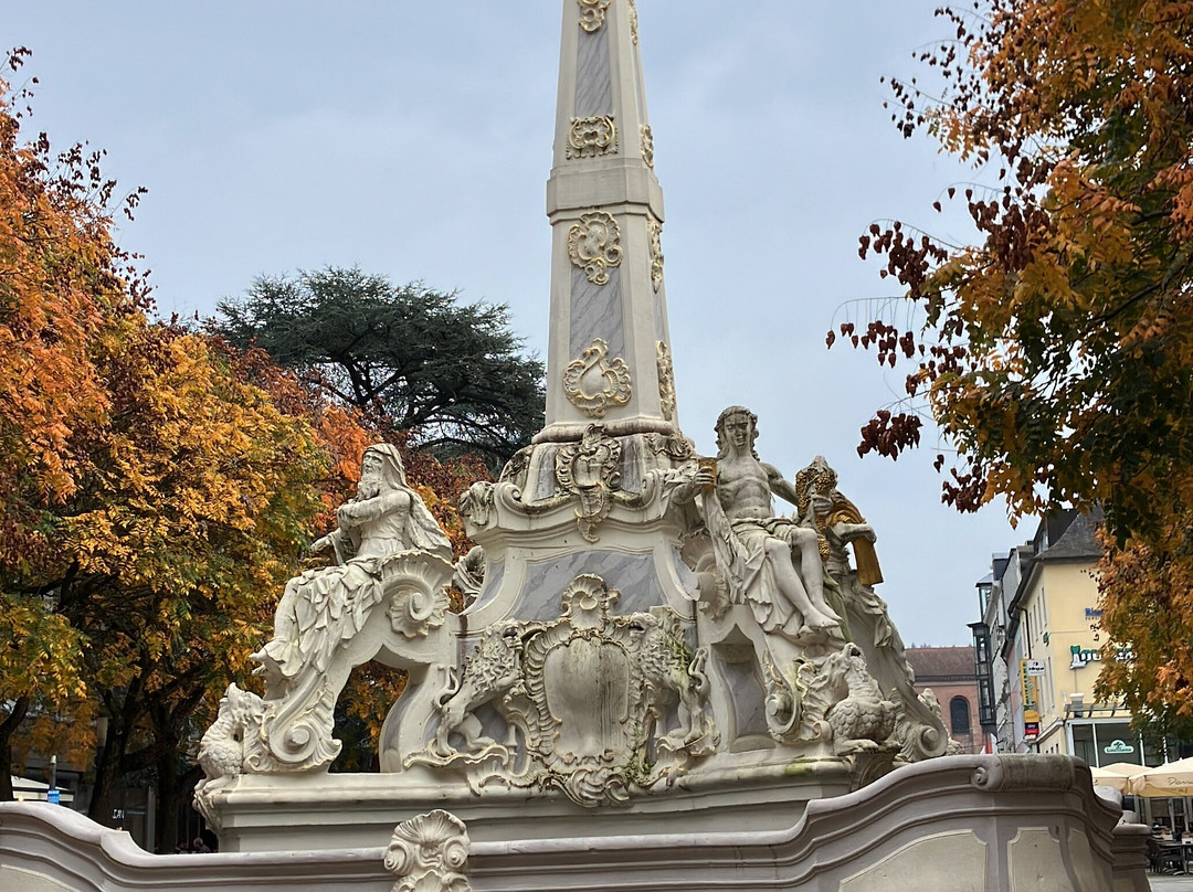 Saint George's Fountain-特里尔必去景点
