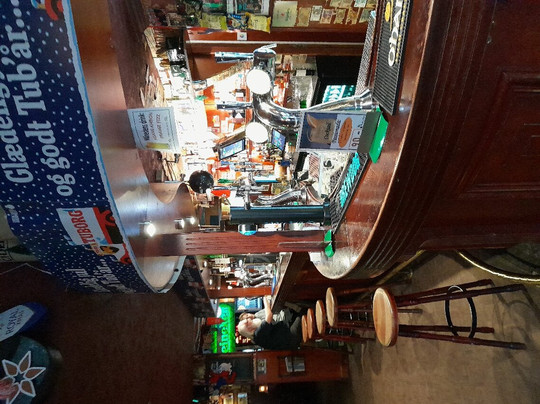 Barry's Pub-兰讷斯必去景点