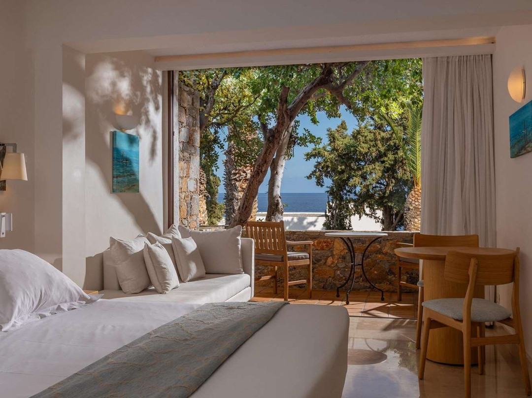 St.Nicolas Bay Resort Hotel & Villas主图