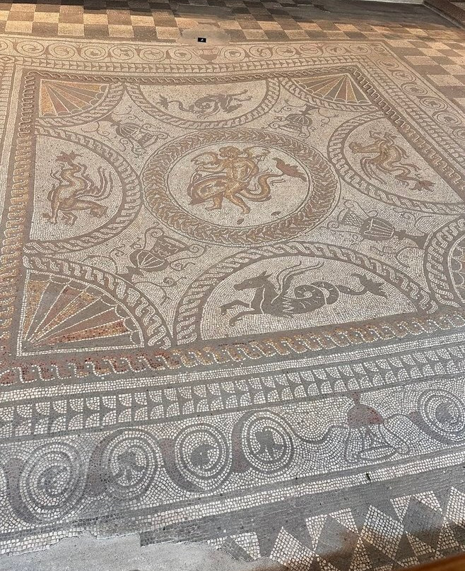 Fishbourne Roman Palace & Gardens景点图片