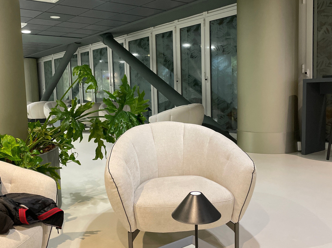 Work Area Lounge