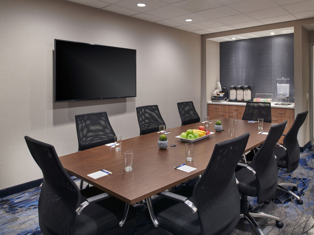 芝加哥奥黑尔万枫酒店及套房主图