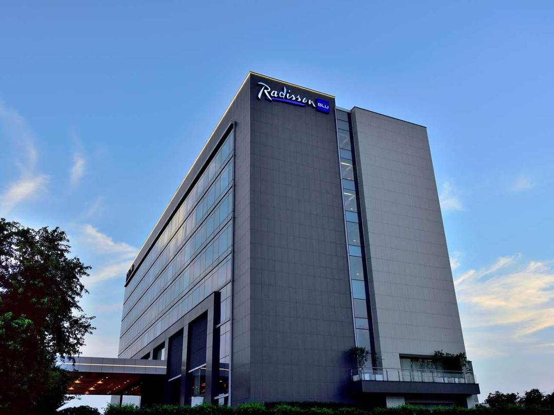 Radisson Blu Hotel, Faridabad主图