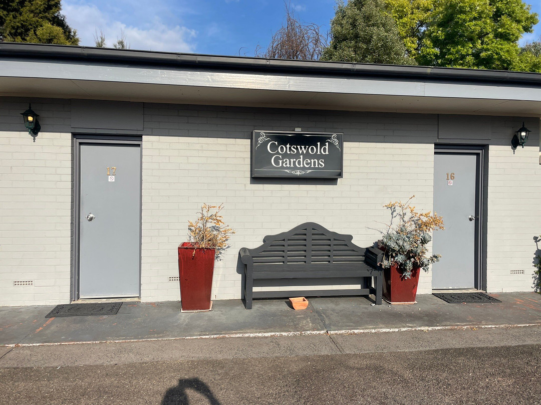 Cotswold Gardens主图