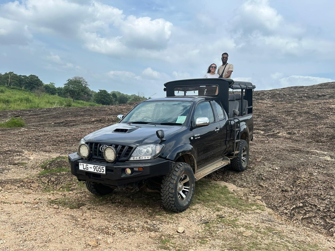 Tharaka Jeep Safari Habarana-哈巴拉娜必去景点