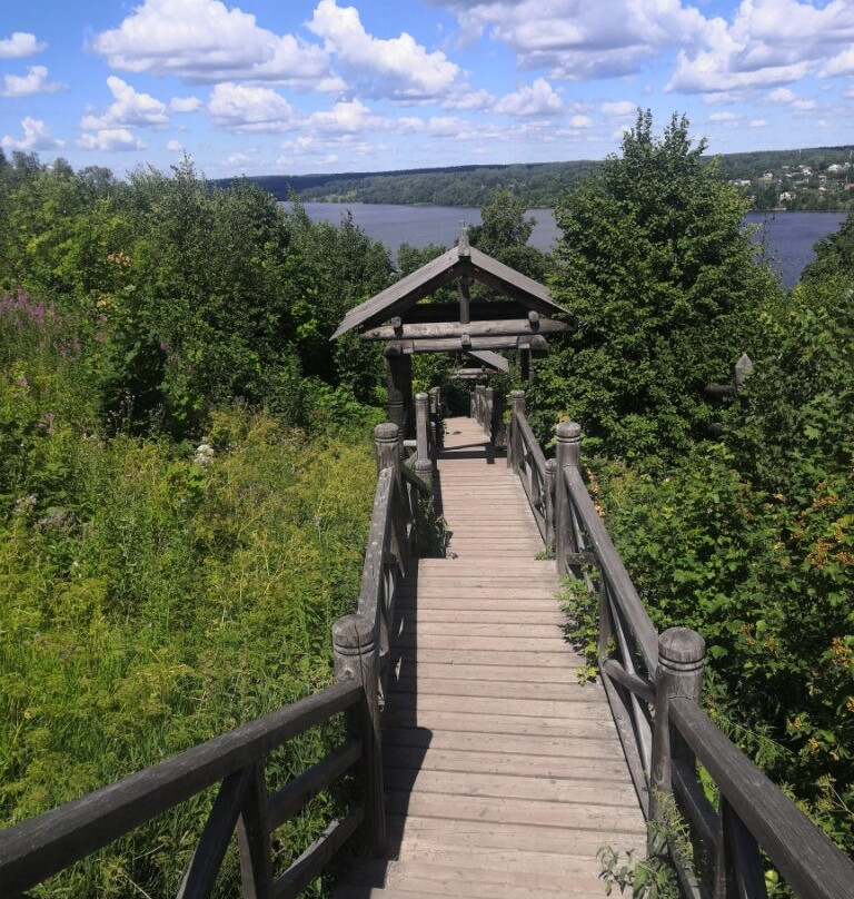 Tropinka Levitana-Ples必去景点