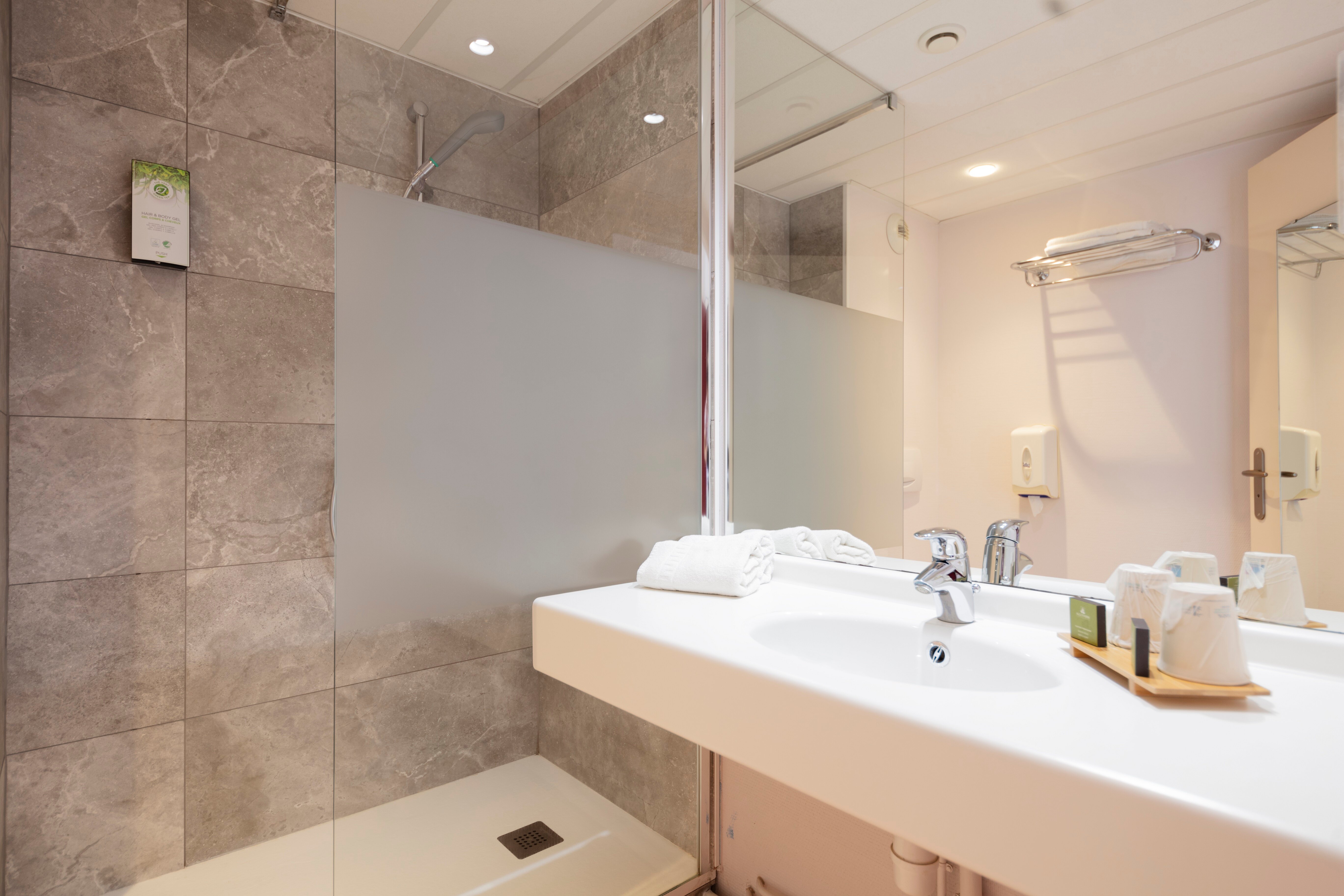 Artémis Hôtel & Spa Bistro Coquet-浴室