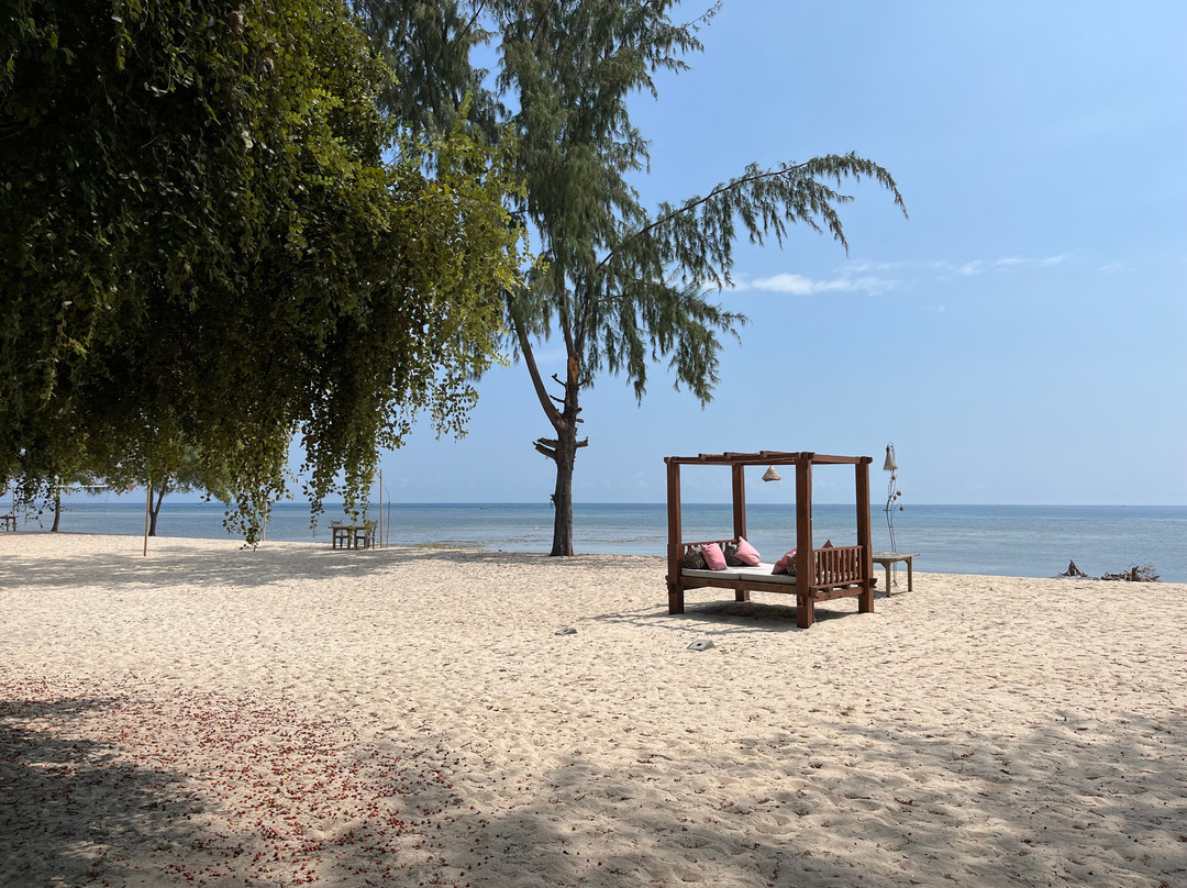 龙目岛图古酒店主图