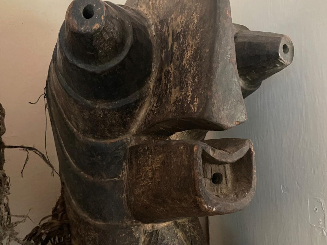 Gallery Antique-坎帕拉必去景点