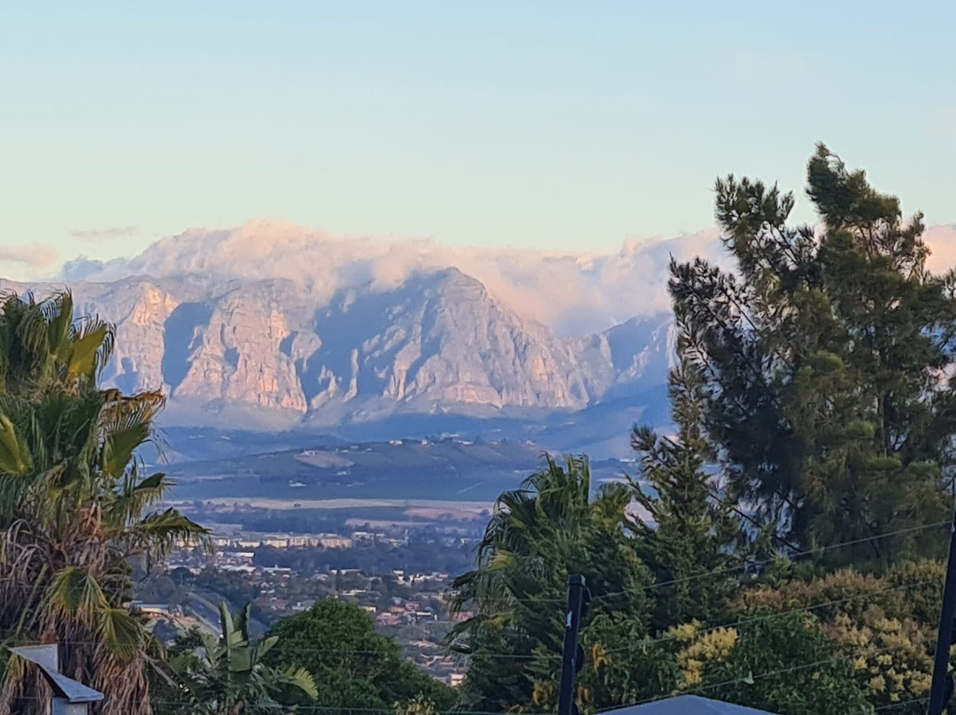 Four Palms Accommodation主图