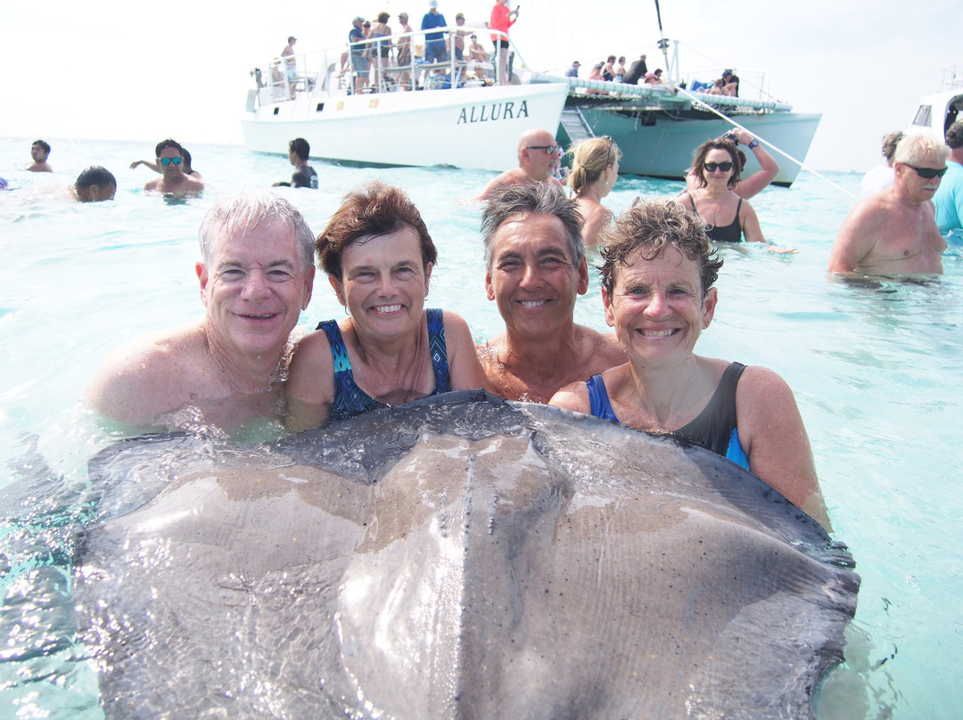 Acquarius Sea Tours-七哩滩必去景点