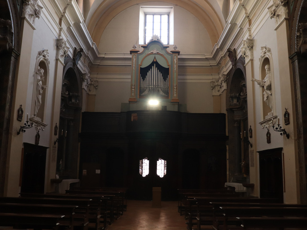 Chiesa di Santa Maria dei Servi-古比奥必去景点