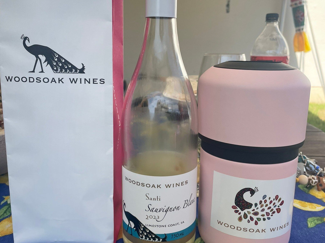 Woodsoak Wines-罗布必去景点