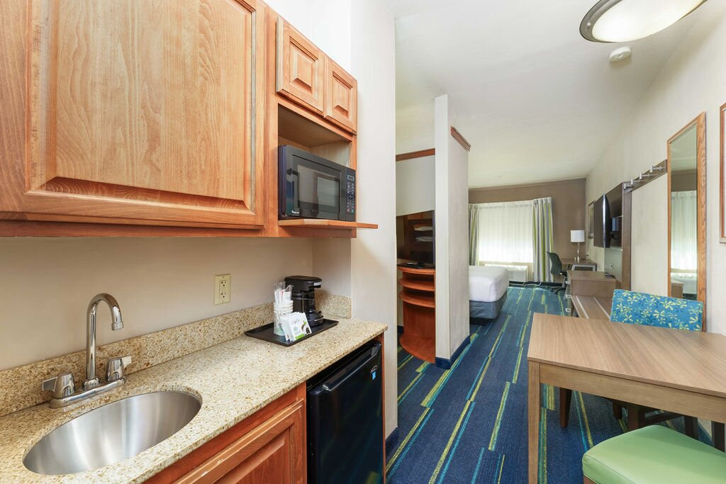 Triple Play Resort Hotel & Suites主图