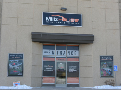 Millz House - Courts, Hoops & Recreation-Apple Valley必去景点