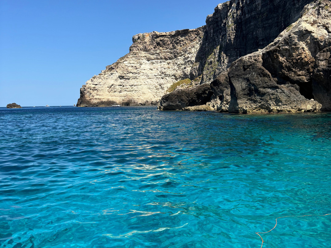 Barca Greta Simone Cardinale-兰佩杜萨必去景点